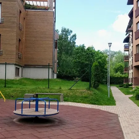 сozy In Great Location *